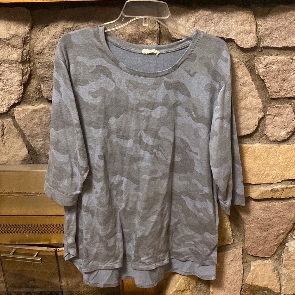 Jane and Delancey Womens sweater top. Size 1X